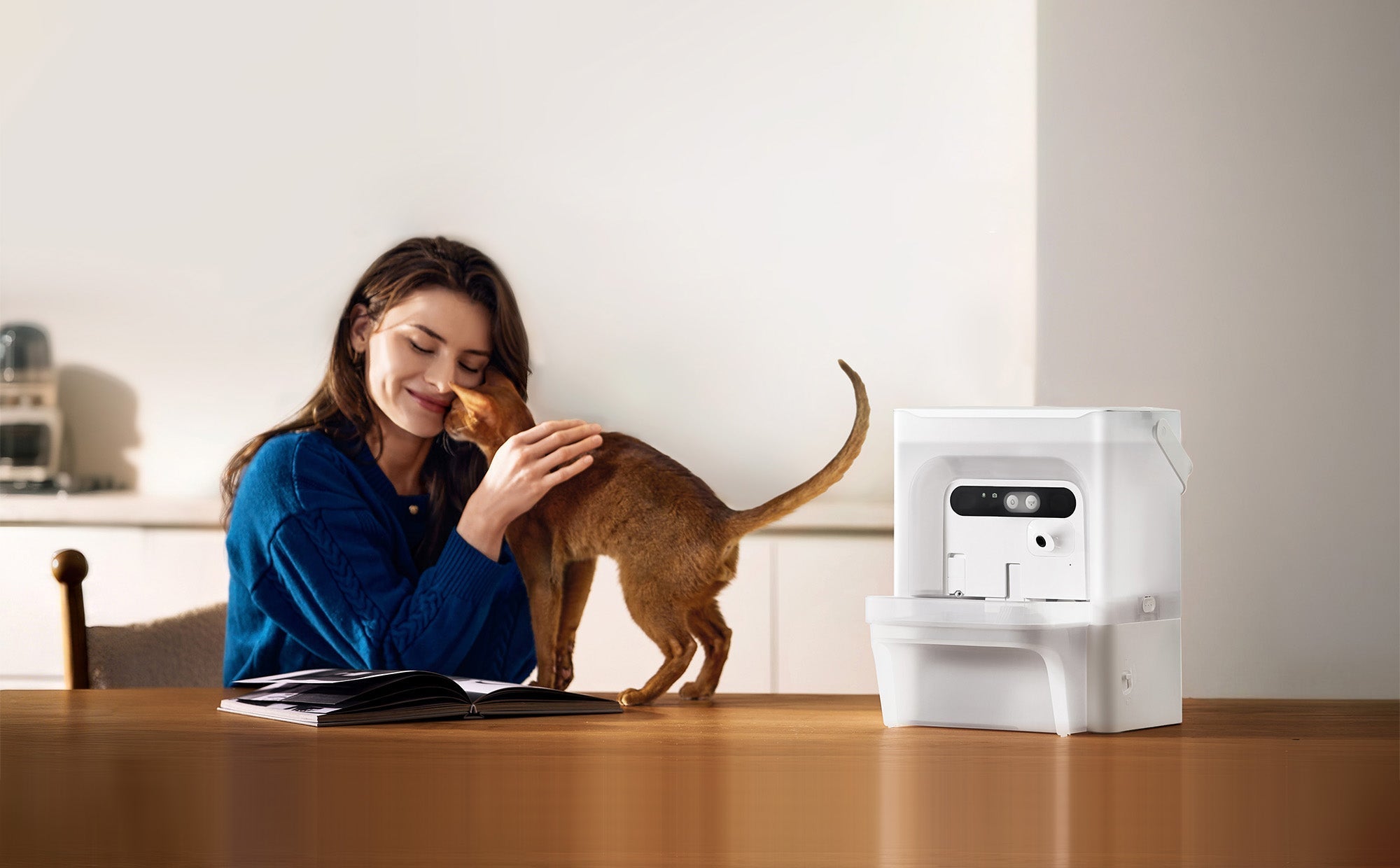 EverSweet Ultra Cat Water Fountain with wastewater separation system and AI hydration tracking, ideal for cats and dogs