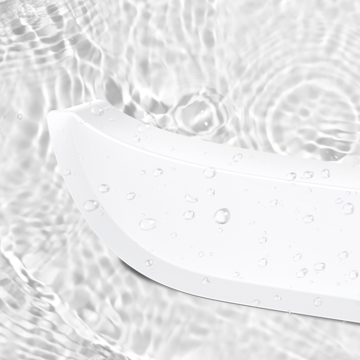 PETKIT Fence 2.0 rinsed with water, easy to clean