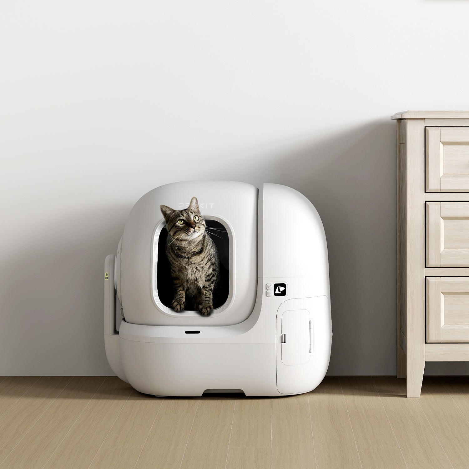 PETKIT Purobot Max Pro with cat