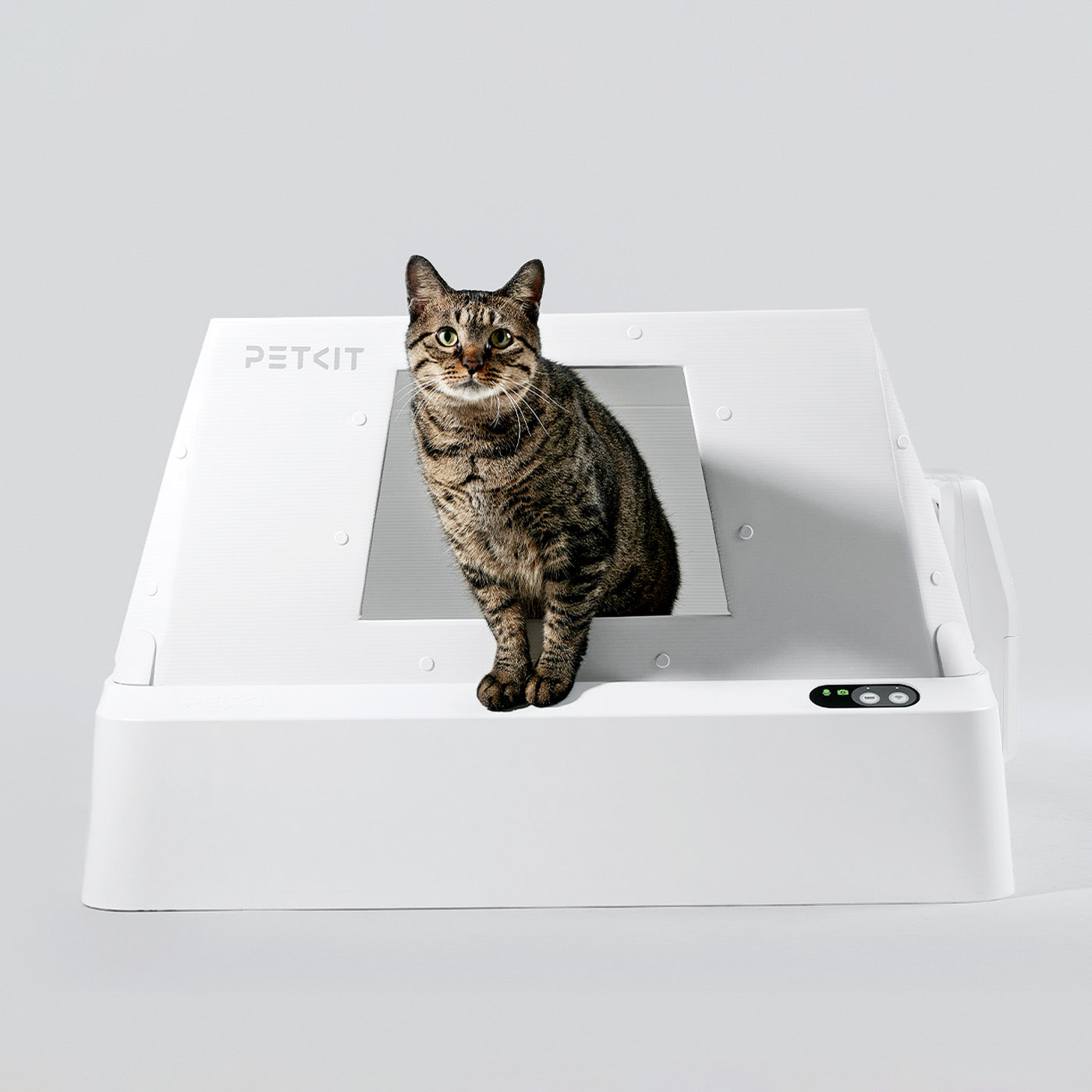 Front-Entry Hood providing added privacy and a calm, secure litter environment for shy or timid cats using the PUROBOT CRYSTAL DUO cat litter box