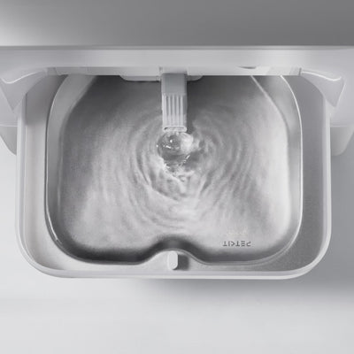 EverSweet Ultra Cat Water Fountain demonstrating SpringFlow modes: continuous, intermittent, and motion-activated, appealing to picky drinkers
